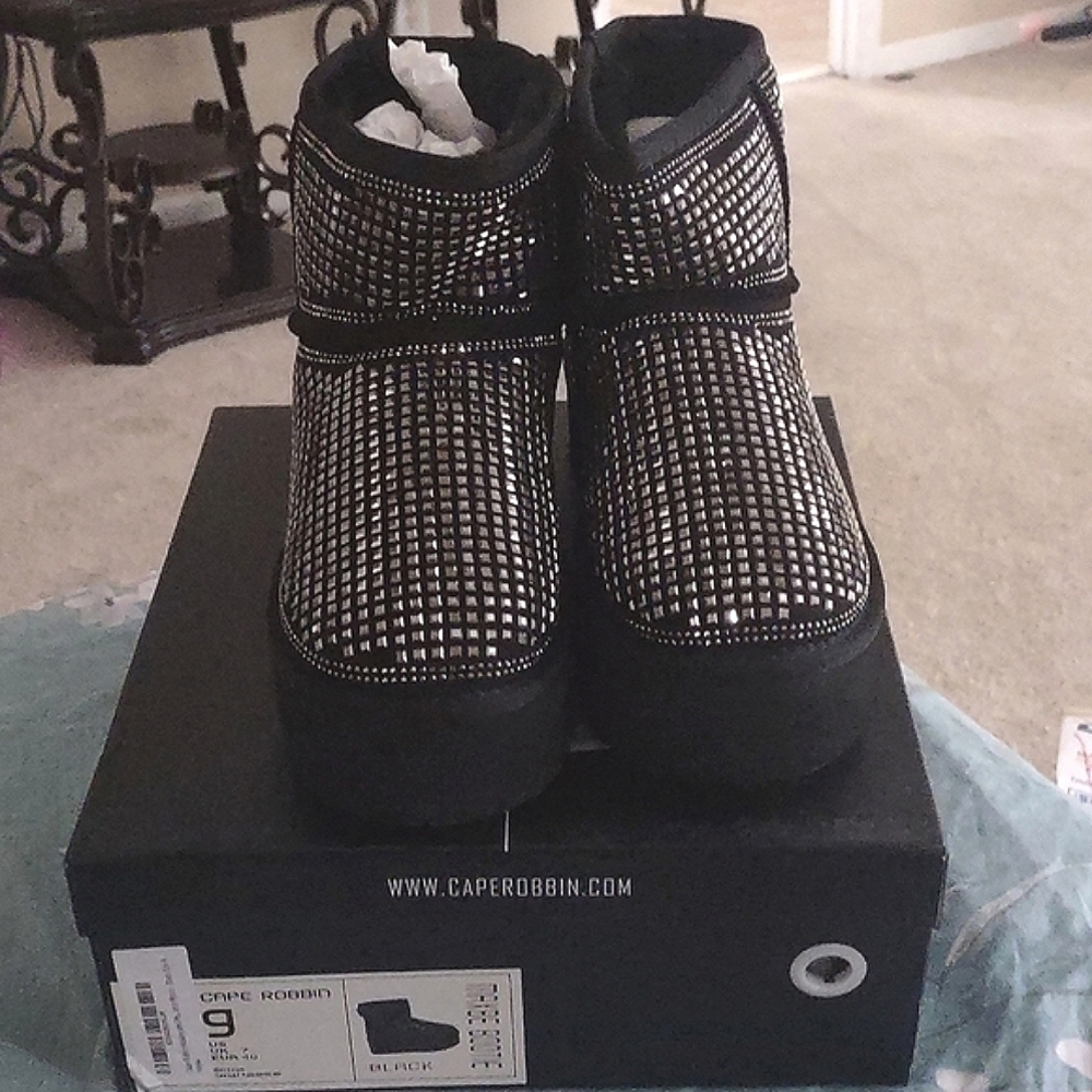 CAPE ROBBIN PLATFORM STUDDED BOOTIES - Picture 3 of 14